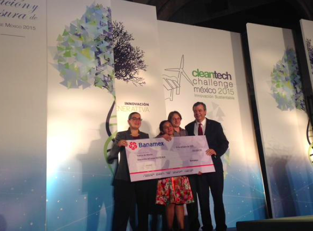 Adriana Luna, estudiante del Green MBA es la ganadora del Primer Lugar del Premio BANAMEX a la empresa con mayor impacto social.